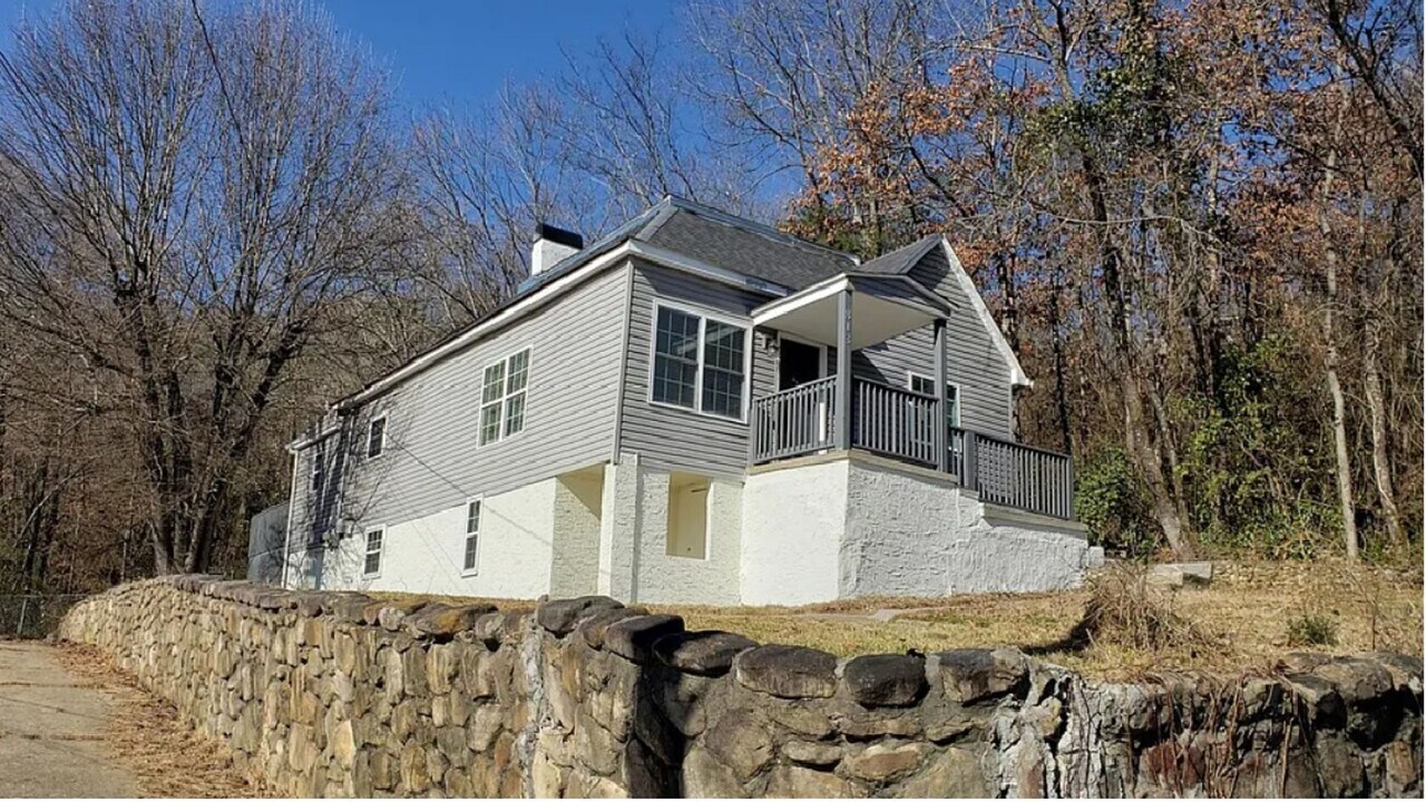 813 Merriam St in Chattanooga, TN - Building Photo
