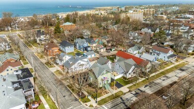 720 Main St, Unit 2 in St. Joseph, MI - Building Photo - Building Photo