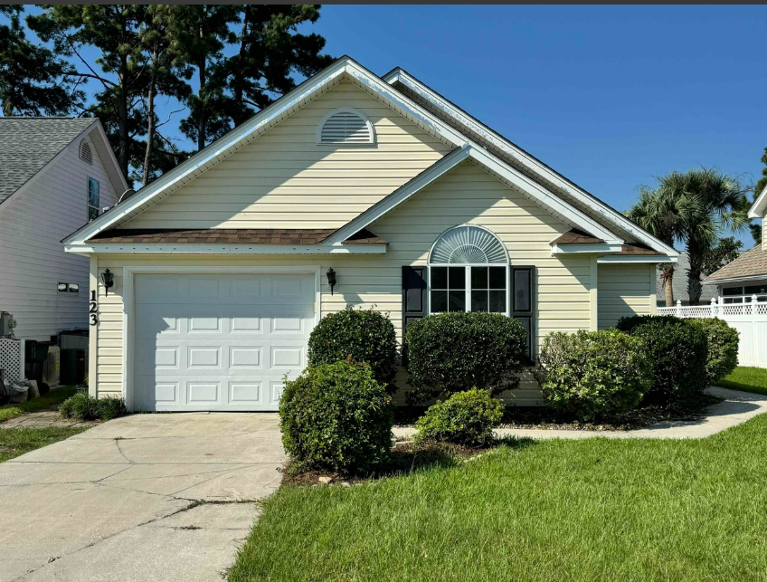 123 Wagon Wheel Ln in Surfside Beach, SC - Building Photo