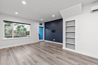 5226 33rd Ave S in Seattle, WA - Building Photo - Building Photo