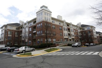 Stratford Condominiums in Reston, VA - Building Photo - Building Photo