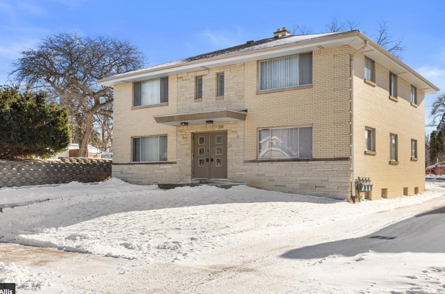 8641 W Lapham St, Unit 2