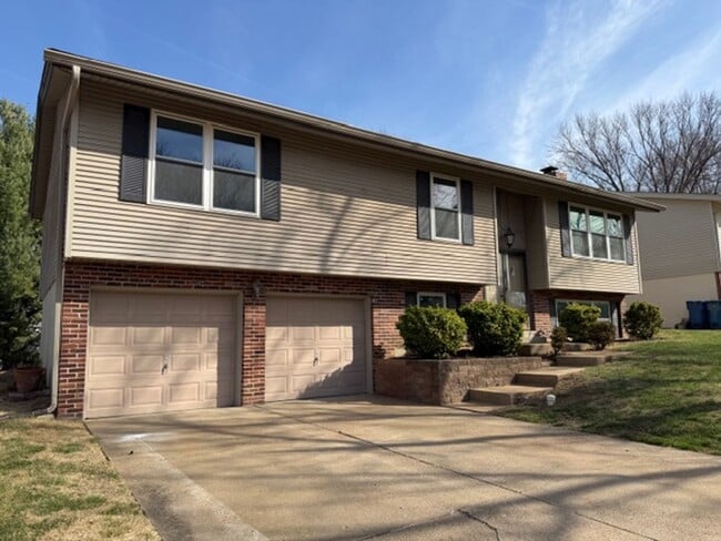 580 Bridgebend Rd in Ballwin, MO - Building Photo - Building Photo