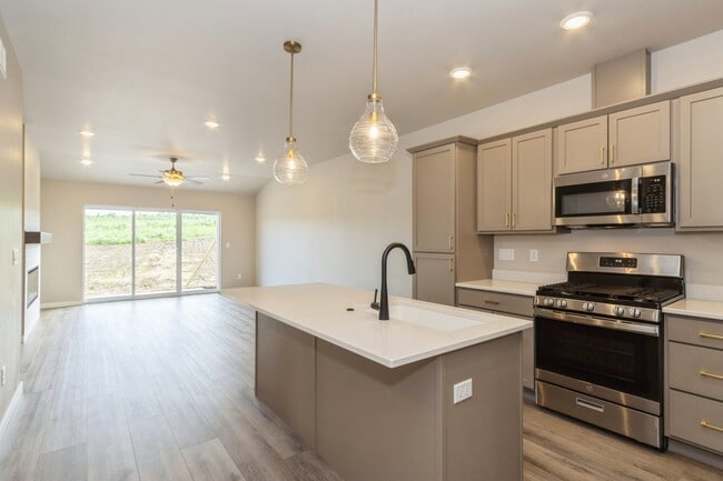 1025 Switchgrass Ln in Ely, IA - Building Photo - Building Photo