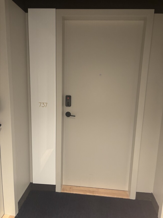 1235 De Bleury Rue in Montréal, QC - Building Photo - Building Photo