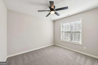 7091 Greenridge Dr in Loganville, GA - Foto de edificio - Building Photo