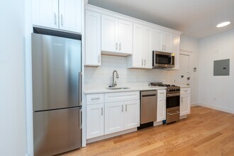 95 Park Dr in Boston, MA - Building Photo - Building Photo