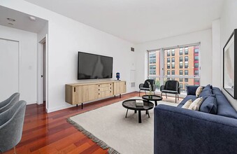 2130 7th Ave in New York, NY - Foto de edificio - Building Photo