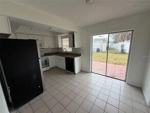 5320 Snowflake Ct in Orlando, FL - Building Photo - Building Photo