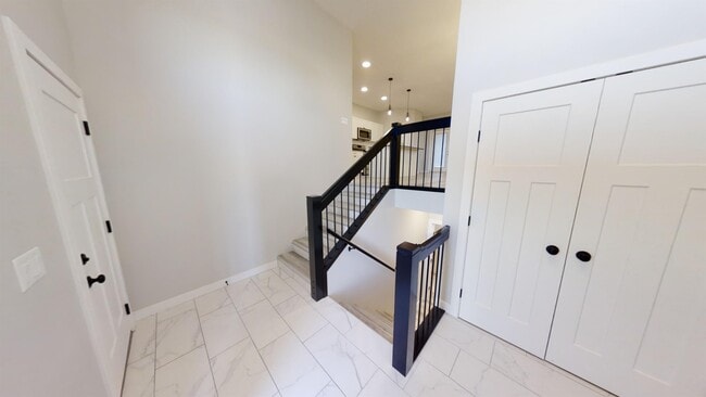 10526-10131 131 Ave in Grande Prairie, AB - Building Photo - Building Photo