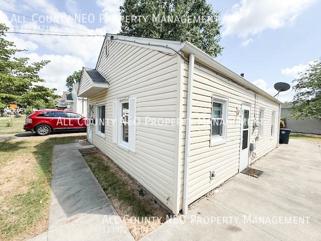 772 Triplett Blvd in Akron, OH - Foto de edificio - Building Photo