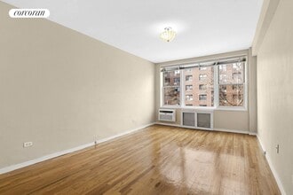 310 Beverley Rd in Brooklyn, NY - Building Photo - Building Photo