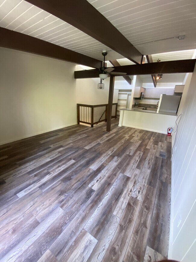 4 Mountain Blvd, Unit 3 in Mammoth Lakes, CA - Foto de edificio - Building Photo