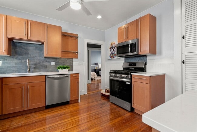 97 Bow St in Arlington, MA - Building Photo - Building Photo