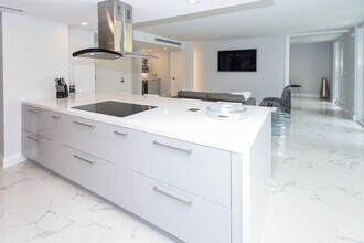 120 SE 5th Ave in Boca Raton, FL - Building Photo - Building Photo