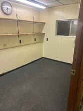 2555 S Alder St-Unit -Lower Commercial in Philadelphia, PA - Building Photo - Building Photo