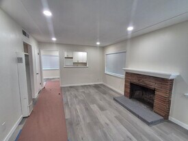 2902 N 1st St, Unit 2902 N 1st St in Fresno, CA - Building Photo