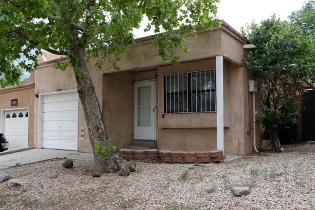 13817 Jason Pl NE in Albuquerque, NM - Building Photo - Building Photo