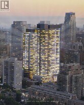 117 Broadway Ave in Toronto, ON - Building Photo