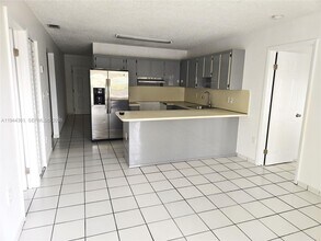 11541 NW 2nd St in Miami, FL - Building Photo - Building Photo