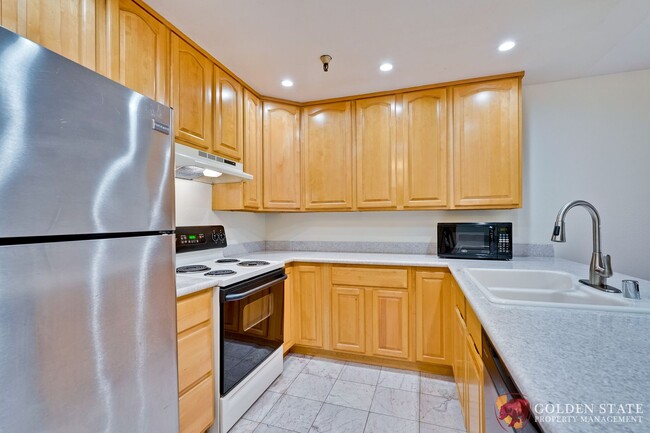 725 Mariposa Ave in Mountain View, CA - Building Photo - Building Photo