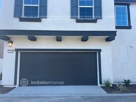 2454 Gunner Ridge Way in Rialto, CA - Building Photo