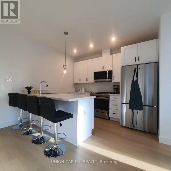 45-45 Norwood Terrace in Toronto, ON - Building Photo - Building Photo