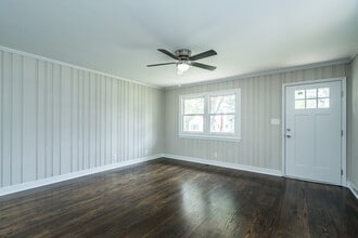 504 N Maple St, Unit Unit A in Durham, NC - Building Photo - Building Photo