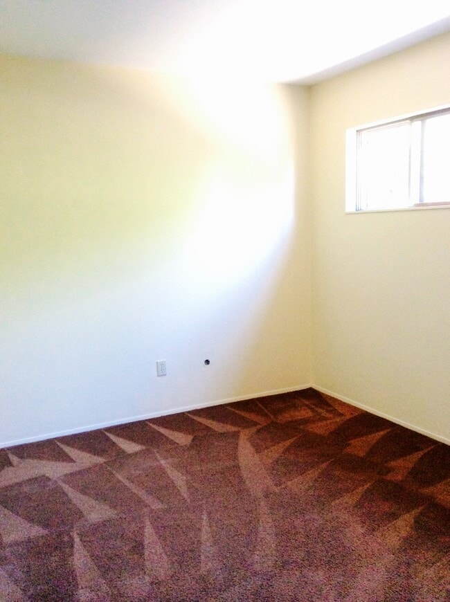 11 Squaw Peak Ln in Carson, CA - Building Photo - Building Photo