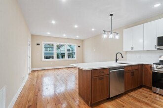 277 Pearsall Ave in Jersey City, NJ - Building Photo - Building Photo