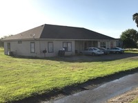 3061 County Road 81 in Robstown, TX - Foto de edificio - Building Photo