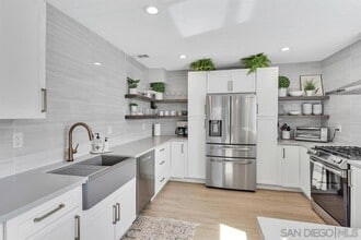 50 Montego Ct in Coronado, CA - Building Photo - Building Photo