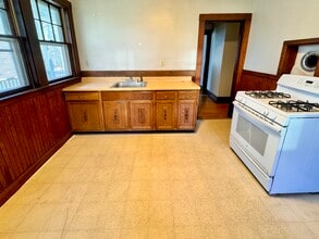 28 Putnam Ave, Unit 2 in Cambridge, MA - Building Photo - Building Photo