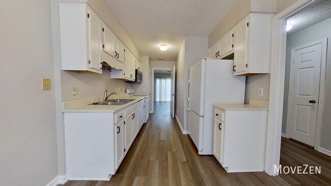 814 Guilford College Rd in Greensboro, NC - Building Photo - Building Photo