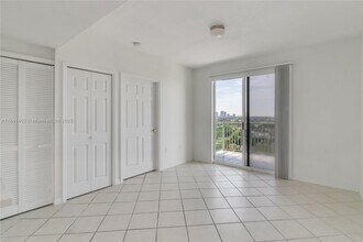 3500 Coral Wy in Coral Gables, FL - Building Photo - Building Photo