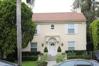 209 S Hamilton Dr in Beverly Hills, CA - Building Photo - Building Photo