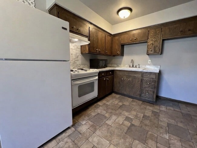 993 Oriole Dr in Apple Valley, MN - Building Photo - Building Photo