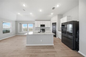 2969 Greenbriar Rd in Seguin, TX - Building Photo - Building Photo