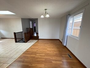 358 Templemead Dr in Hamilton, ON - Building Photo - Building Photo