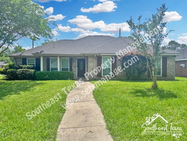 property at 7425 Wooded Creek Dr