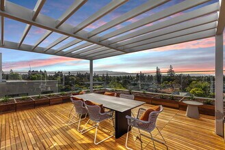 Maxwell Sunnyvale in Sunnyvale, CA - Foto de edificio - Building Photo