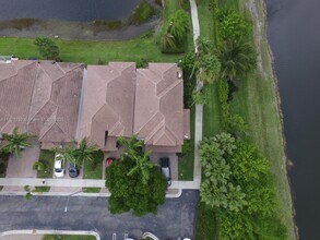 11662 NW 69th Terrace in Doral, FL - Building Photo - Building Photo