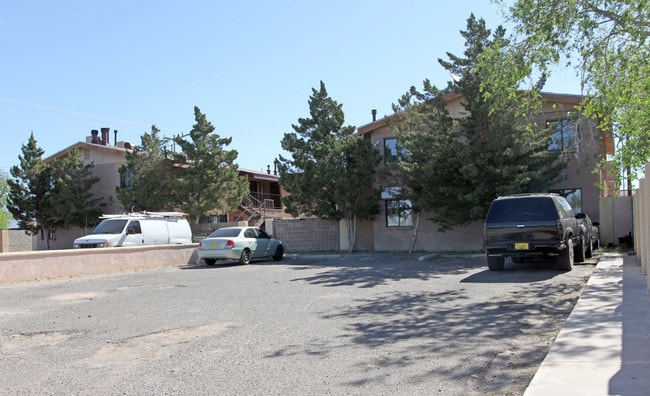 400 Mesilla St SE in Albuquerque, NM - Building Photo - Building Photo