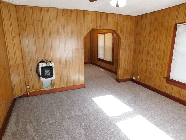 625 N Taylor St in El Dorado, KS - Building Photo - Building Photo