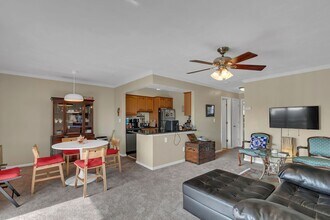 914 W Ocean View Ave in Norfolk, VA - Building Photo - Building Photo