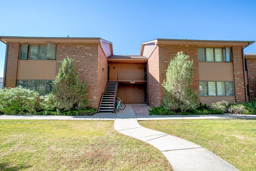 2002 Reynolds St, Unit A in Laramie, WY - Foto de edificio