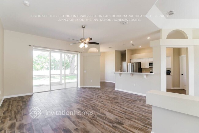 4924 Canterbury Dr in Land O Lakes, FL - Foto de edificio - Building Photo