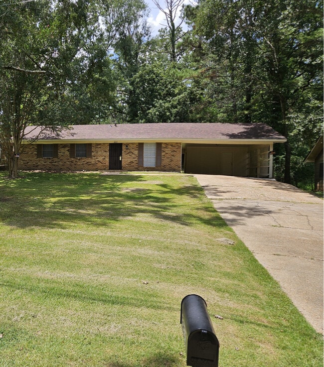 property at 2835 Glenderry St