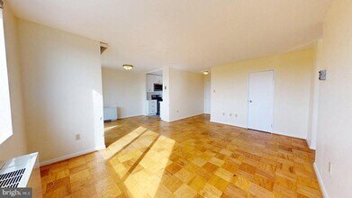 6641 Wakefield Dr in Alexandria, VA - Building Photo - Building Photo
