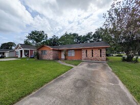 4404 Raven St in Beaumont, TX - Building Photo